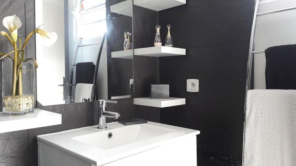 Studio Quisqualis Sainte-Anne  Buitenkant foto